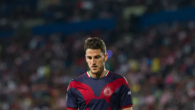 Hiram Mier después de un partido de Chivas