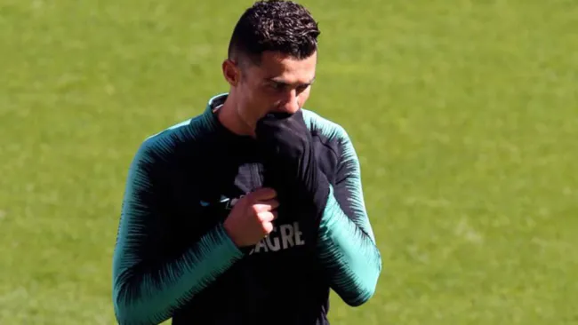 CR7 durante un entrenamiento con la Juventus 