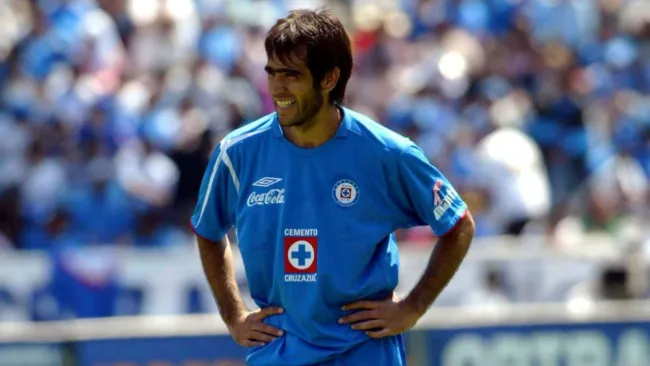 César Delgado, en su etapa como jugador del Cruz Azul