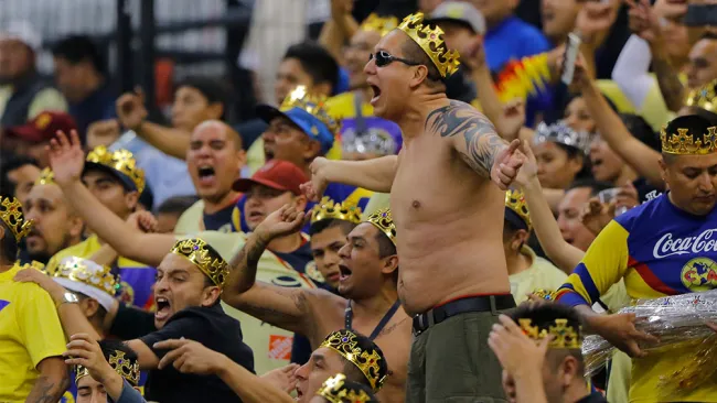 Afición americanista durante en Clásico Nacional 