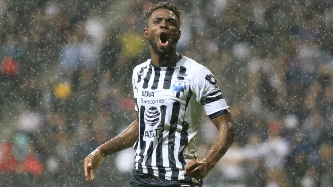 Avilés Hurtado festeja su gol contra Cruz Azul