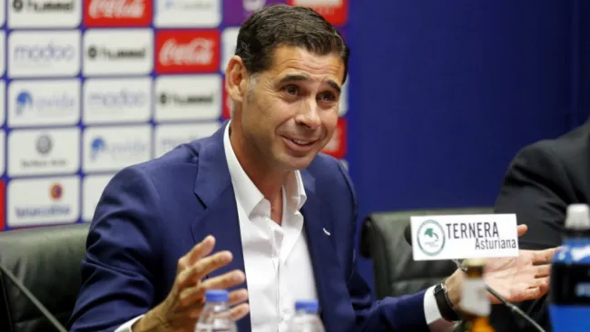Fernando Hierro, durante conferencia de prensa