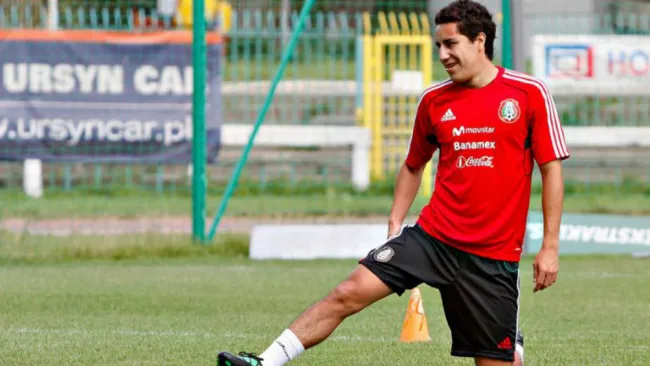 Efraín, durante un entrenamiento con el Tricolor