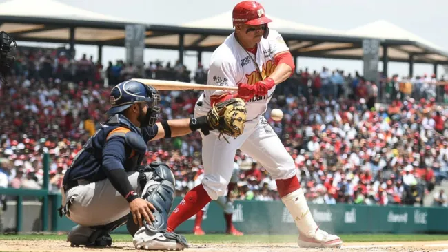 Tigres y Diablos Rojos se enfrentan en el estadio Alfredo Harp Helú