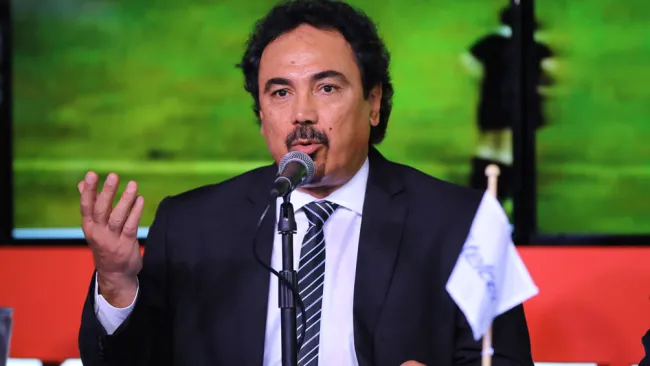 Hugo Sánchez, durante una conferencia de prensa 