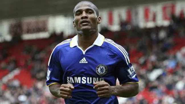 Malouda durante un encuentro del Chelsea 