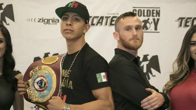 Munguía y Hogan durante conferencia de prensa 