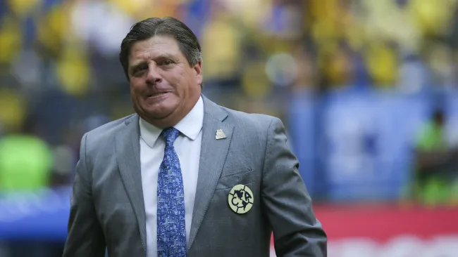 Miguel Herrera durante el juego ante Cruz Azul