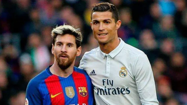 Messi y Cristiano durante un partido