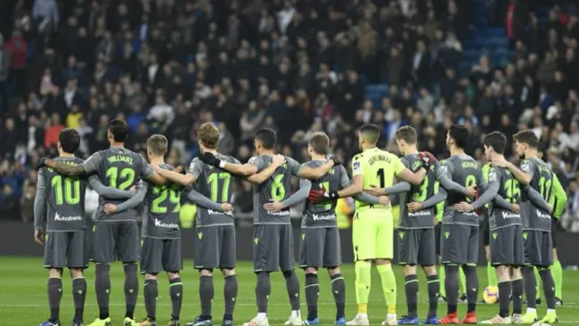 Jugadores de la Real, previo a un partido