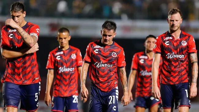 Jugadores de Veracruz después de una derrota