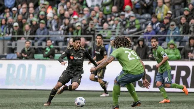 Carlos Vela en un partido con LAFC 