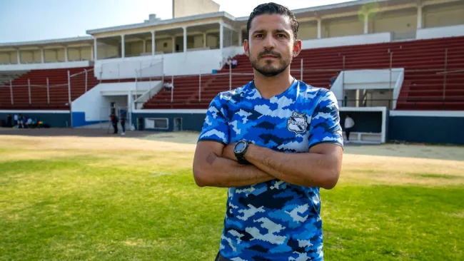 Jorge Gómez posa para la cámara de RÉCORD en el Estadio Olímpico Zaragoza 