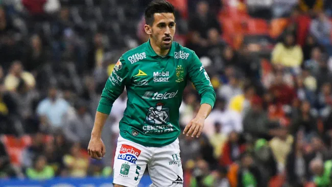 Navarro disputa un duelo con León en el C2019 