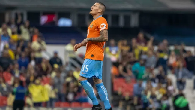 Nico Cstillo durante el partido ante Santos