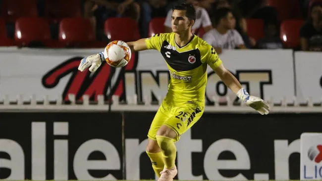 Sebastián Jurado, en duelo de los Tiburones Rojos