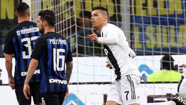 Cristiano Ronaldo festeja un gol