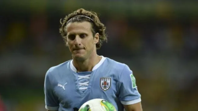 Diego Forlán, durante un partido con Uruguay