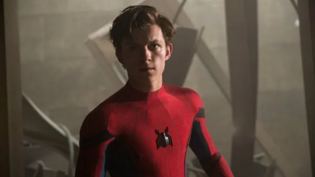 Tom Holland interprentado a Spider Man 