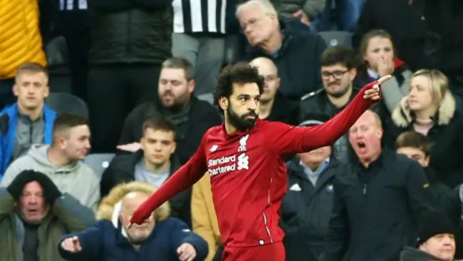 Salah festeja en un partido de Liverpool
