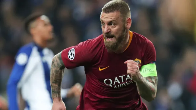 Daniele De Rossi, celebra un tanto con la Roma en Serie A