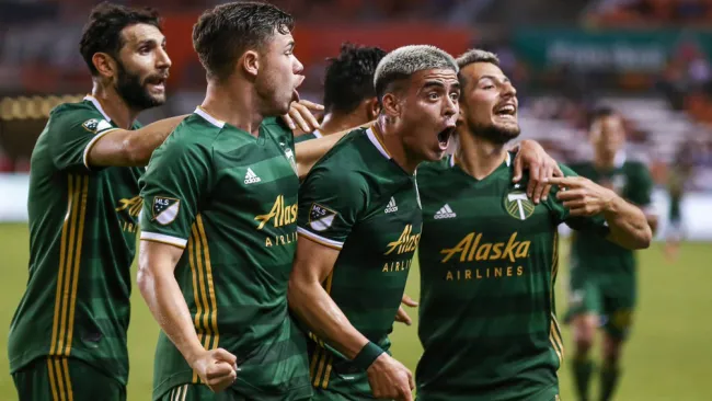 Brian Fernández festeja gol con Portland Timbers