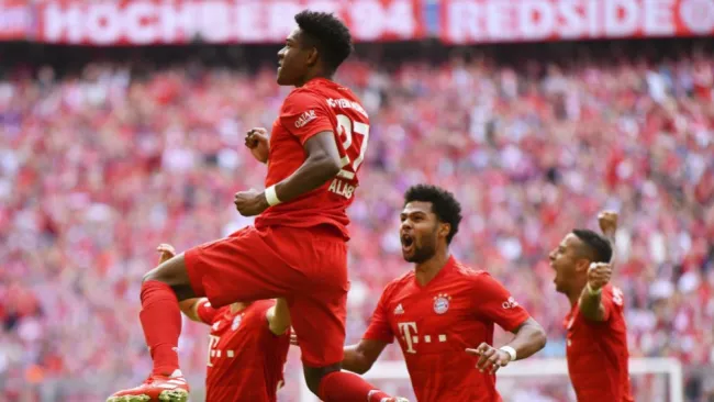 David Alaba festeja su gol frente al Eintracht Frankfurt