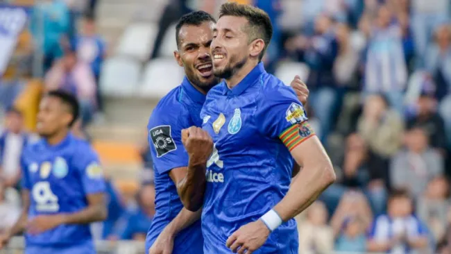 Herrera en festejo de gol con el Porto