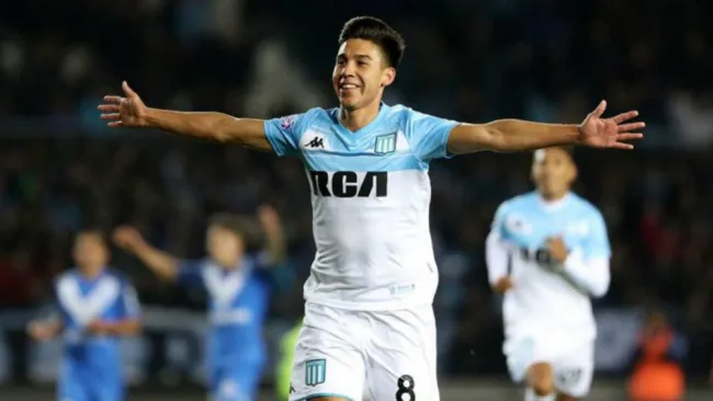 'Pol' Fernández festeja un gol con Racing