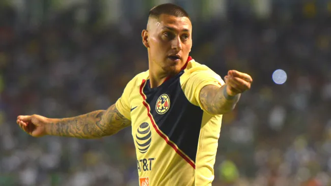 Nicolás Castillo durante encuentro contra León 