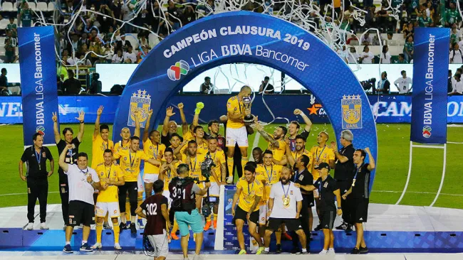 Tigres en festejo por el título del Clausura 2019 