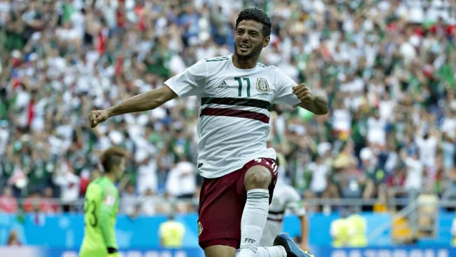 Carlos Vela festeja su gol vs Corea del Sur en Rusia 2018