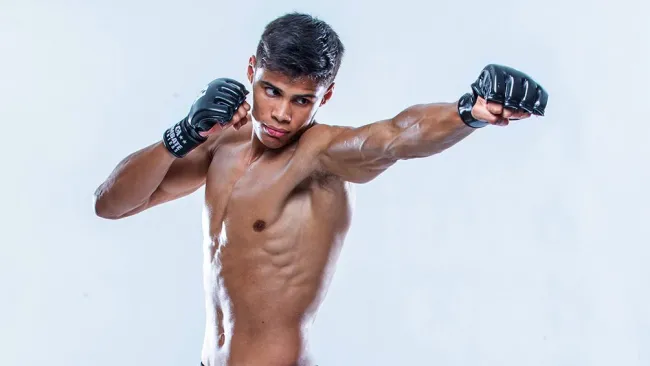 Daniel Zellhuber prueba suerte en Combate Américas 