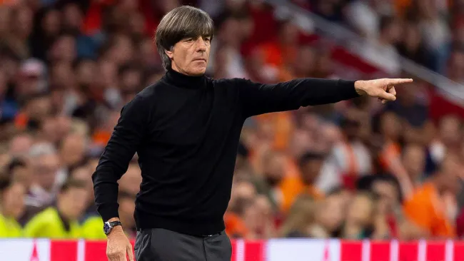 Joachim Löw da indicaciones en un duelo de Alemania 