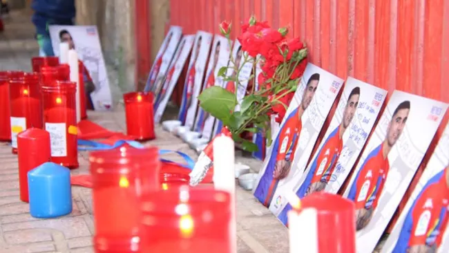 Aficionados del Extremadura U.D. rinden homenaje a José Antonio Reyes