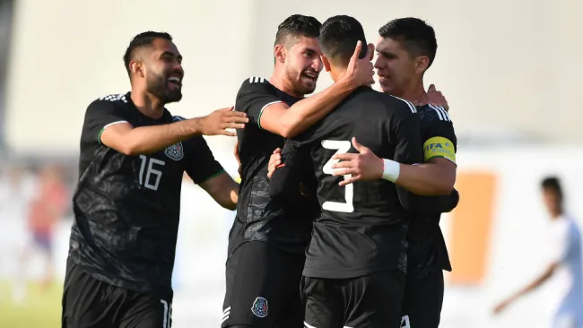 México celebra anotación durante el certamen 