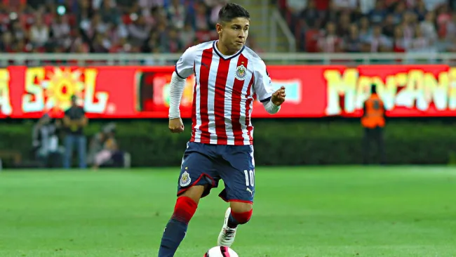 Eduardo López durante un partido contra Bravos de Juárez 