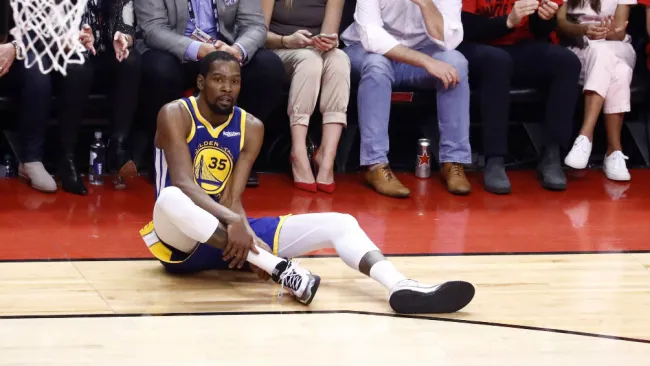 Kevin Durant luego de lesionarse en el quinto juego ante Raptors