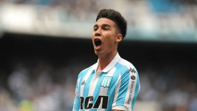 Pol Fernández celebra una anotación con Racing 