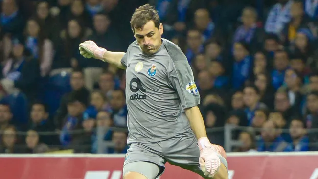 Iker Casillas, durante un compromiso con el Porto