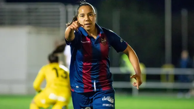 Corral celebra una anotación en España