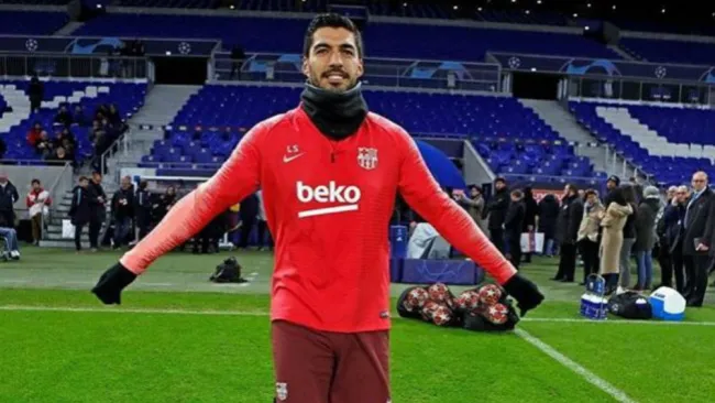 Luis Suárez antes de un juego con el Barcelona
