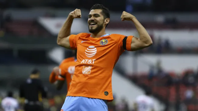 Henry Martín en festejo de gol 