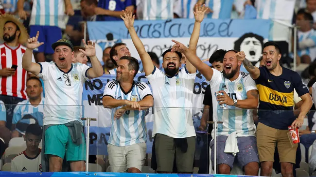 Aficionados de Argentina apoyan en la Copa América