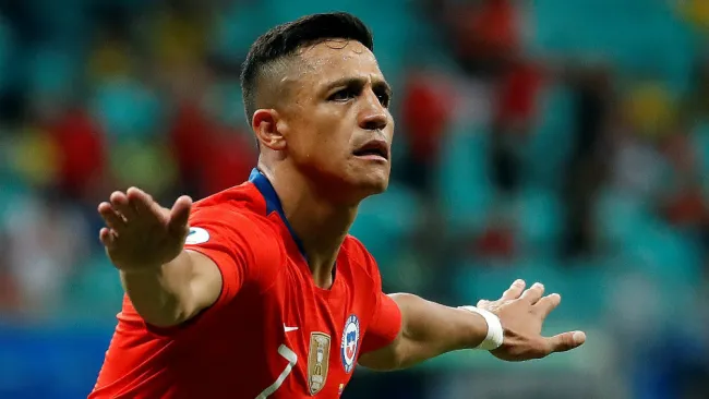 Alexis festeja anotación contra Ecuador 