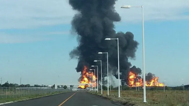 Explosión en ducto de Pemex 