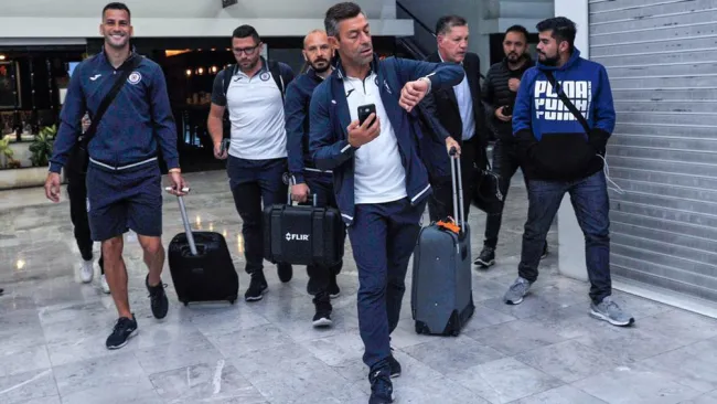 Caixinha, Peláez y compañía, previo a partir a EU