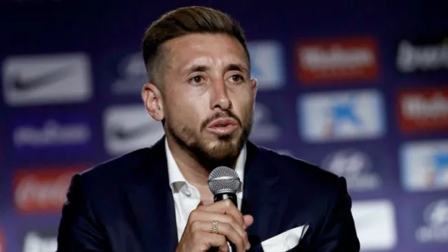 Héctor Herrera, en conferencia de prensa