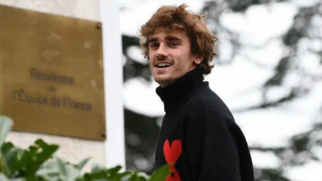 Griezmann sonríe para una fotografía