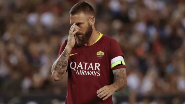 Daniele de Rossi en un partido con la Roma